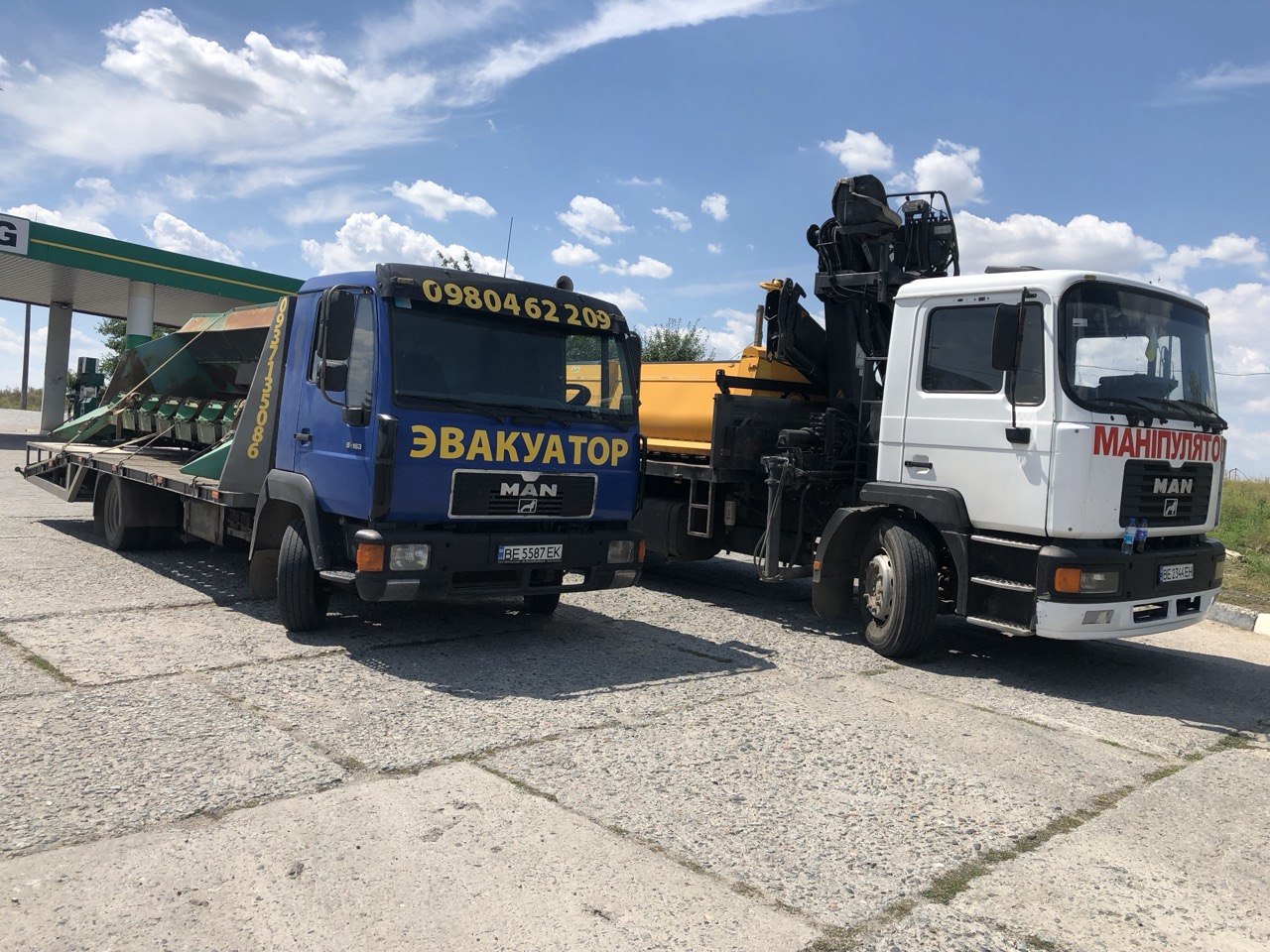 Вантажний евакуатор для транспортування техніки